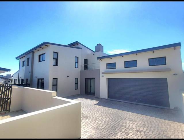 6 BEDROOM HOUSE FOR SALE IN SUNSET ESTATE